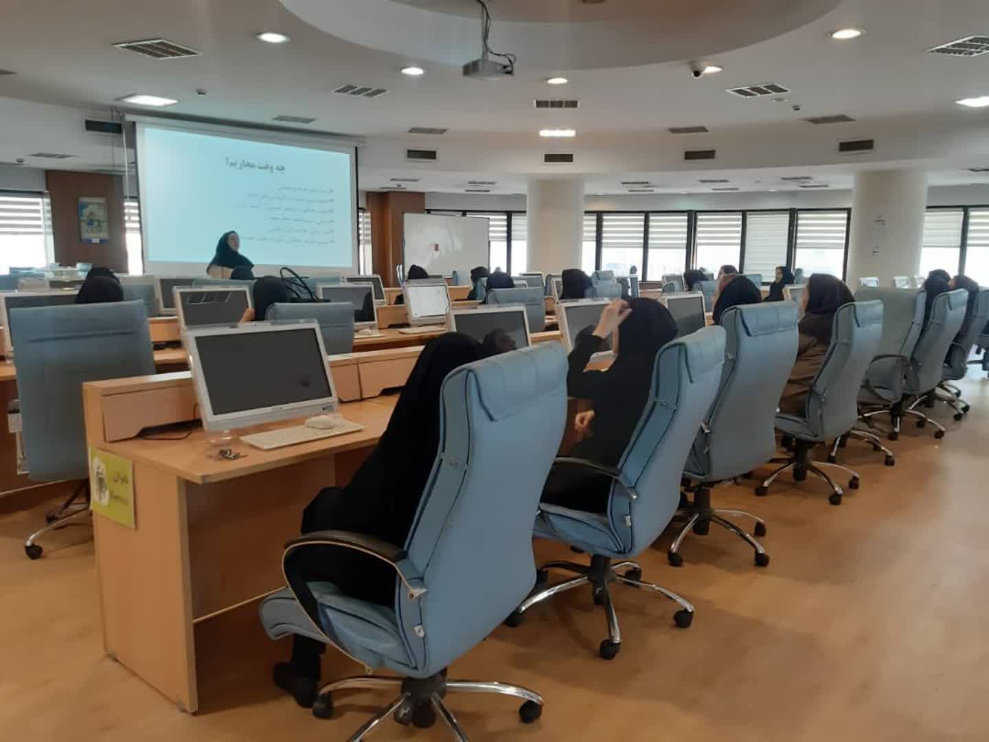 کارگاه آموزشی اخلاق در پژوهش در کتابخانه مرکزی برگزار شد.